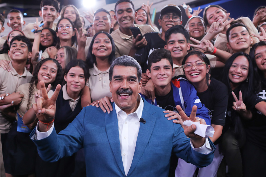 Presidente Maduro invita a estudiantes a participar y elaborar propuestas para fortalecer calidad educativa