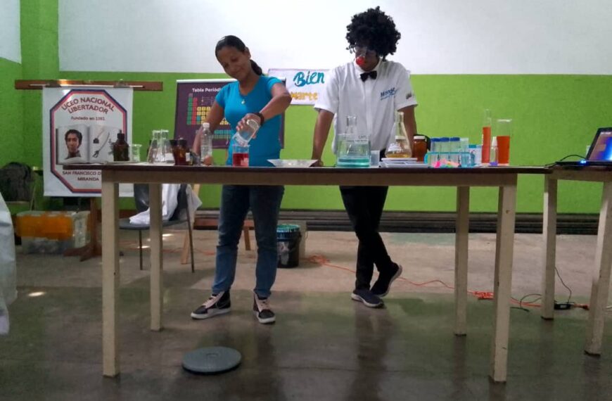 CNTQ promueve formación científica de docentes mirandinos