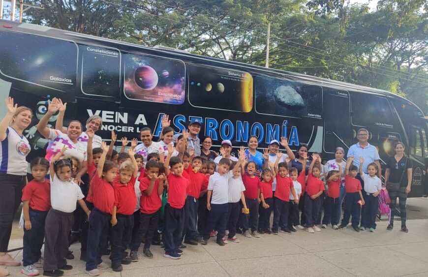 Fundación CIDA fortalece enseñanza de la astronomía en instituciones educativas de Mérida
