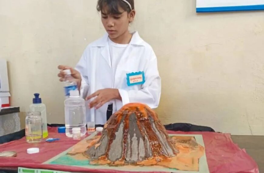 Estudiantes de la E. B. N. La Manguita en Carabobo aprenden y se divierten con la ciencia