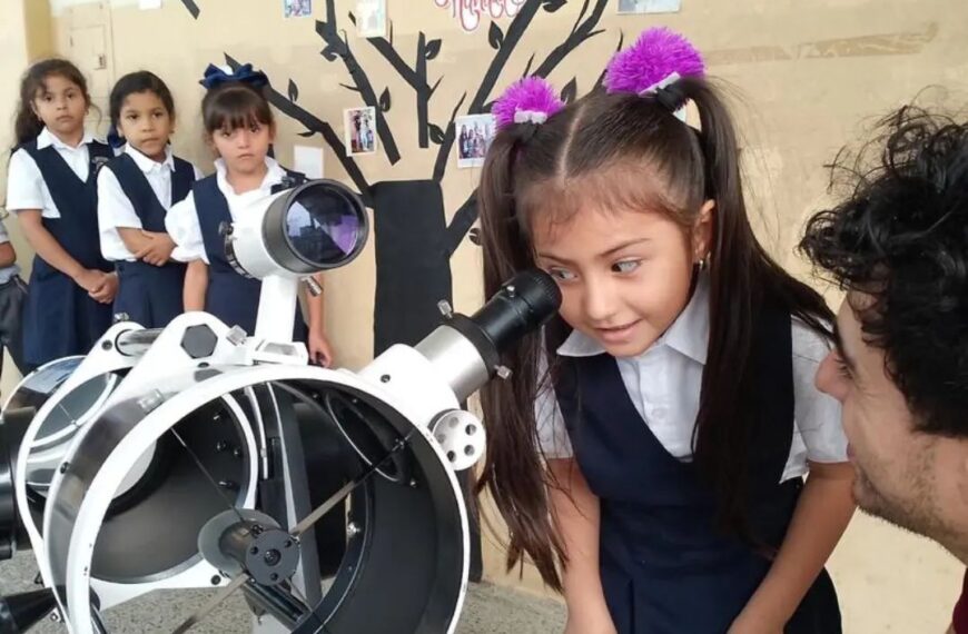 Semilleros Científicos de San Cristóbal experimentan el maravilloso mundo de las semillas, la astronomía y la robótica
