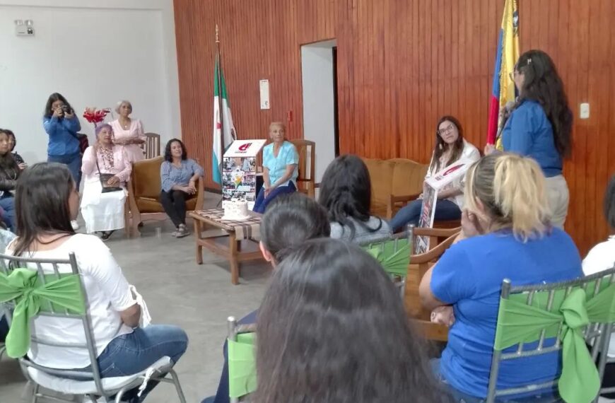 Realizan encuentro “Con Ciencia de la Mujer” en Mérida