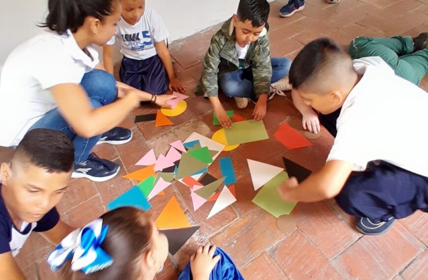Niños, niñas y jóvenes con autismo aprenden sobre matemática y astronomía en Yaracuy