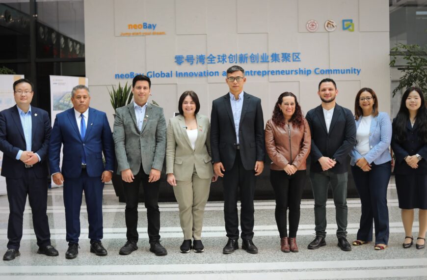 Venezuela y China firman memorándum de entendimiento para desarrollo de proyectos conjuntos en parques científicos tecnológicos